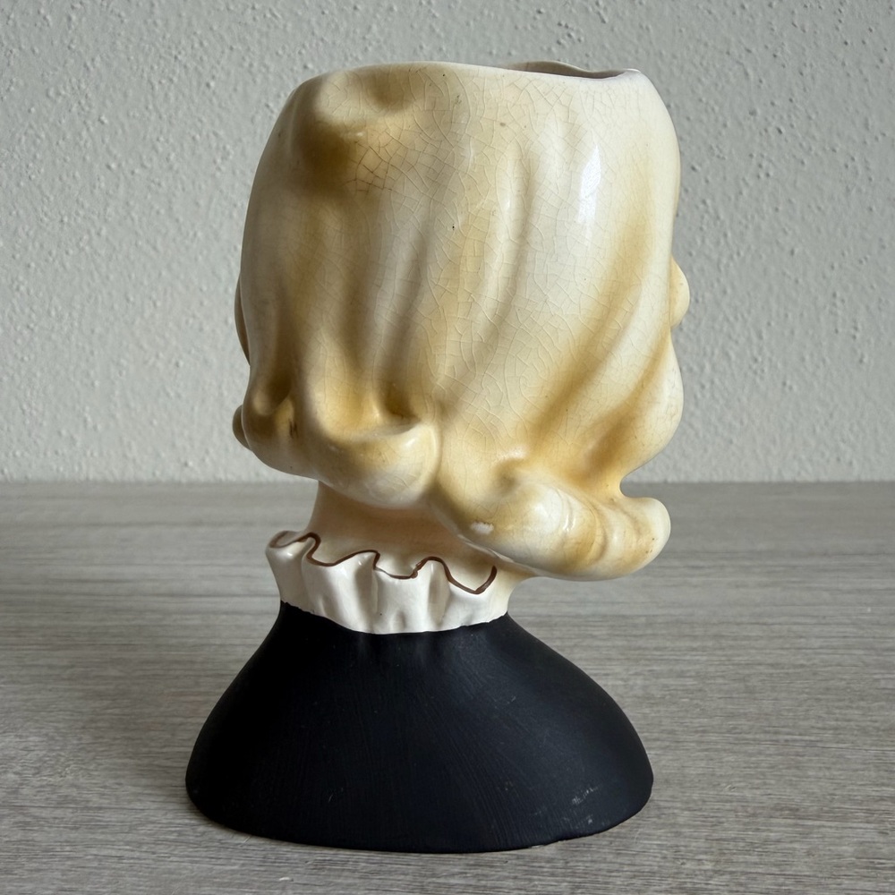 Vintage 1964 Inarco E-2006 Lady Head Vase with Black Top 5 1/2” - Picture 5 of 16